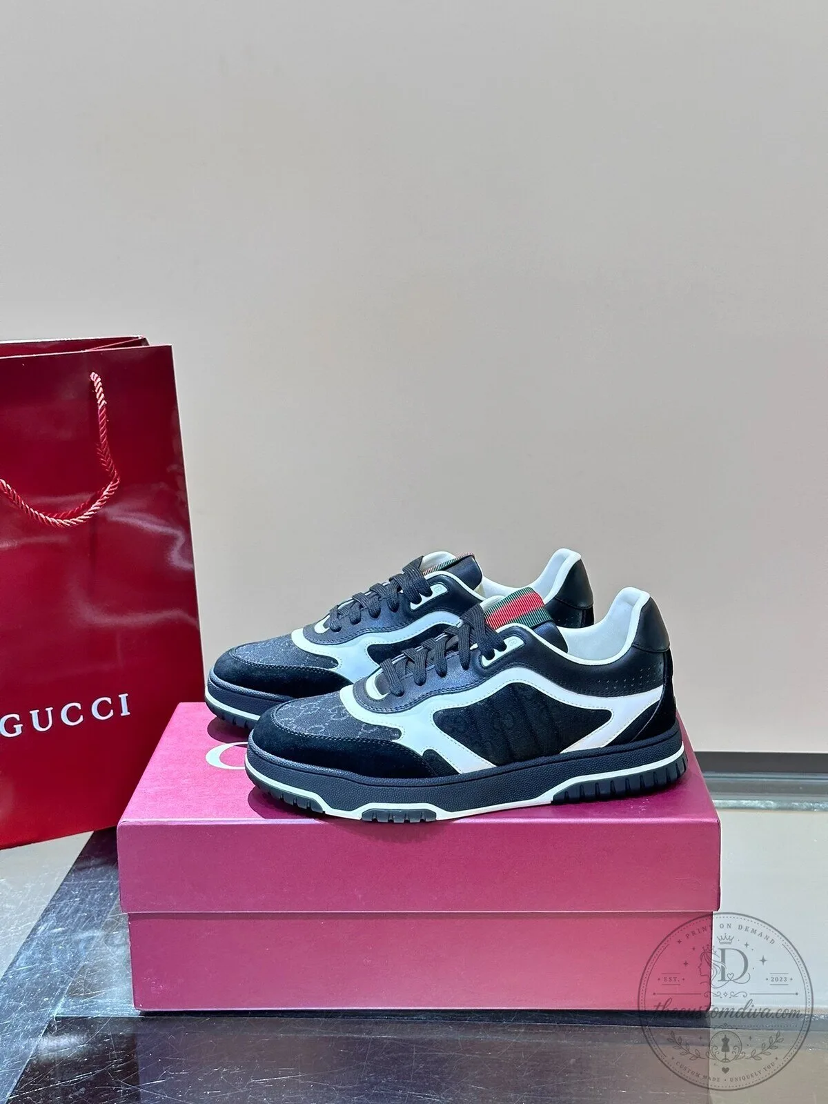 Gucci Black White Stripe Logo Pattern Fashion Sneakers 10 Gucci Black White Stripe Logo Pattern Fashion Sneakers