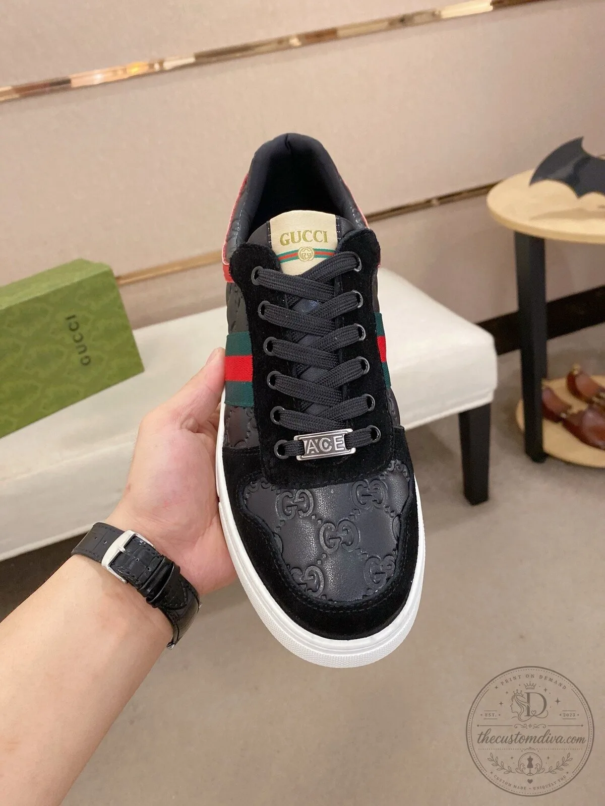 Gucci Black Leather Ace Embroidered Bee Low Top Sneakers